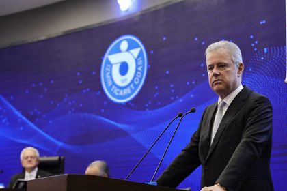 Özgener: Ticari kredi kartlarında kısıtlamalar, iş insanlarının elini kolunu bağlıyor