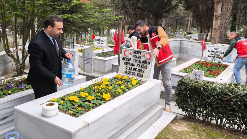 Kocaeli’de bayram öncesi şehitlik ziyaretleri başladı