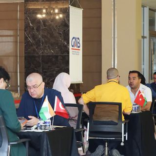 Hindistanlı kuru meyveciler Gaziantep’te Türk ihracatçılarla buluştu