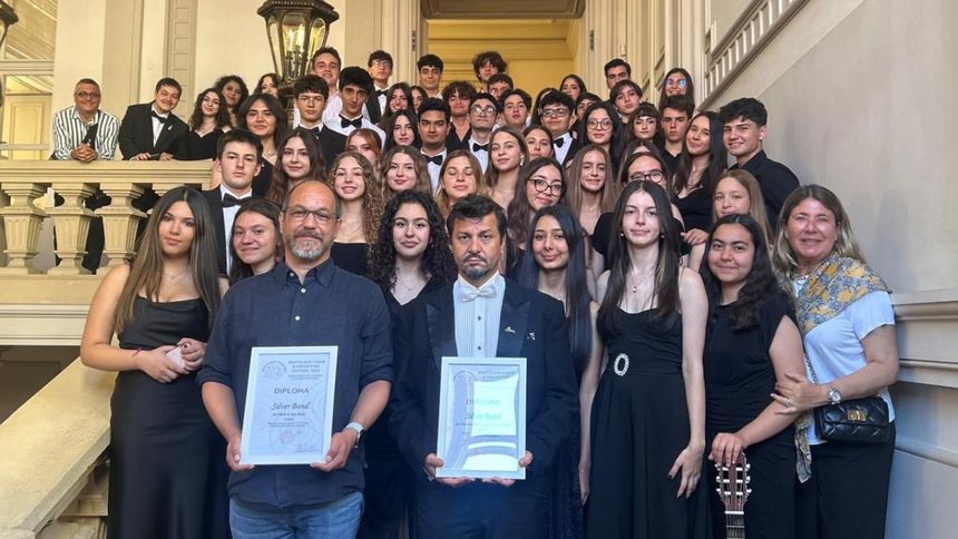 İzmir Amerikan Koleji, Bratislava Müzik Yarışması’ndan iki ödülle döndü