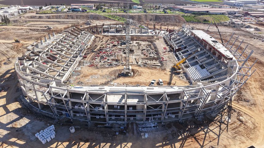 Şehrin Stadyumu Yükseliyor