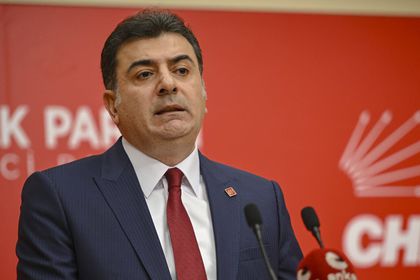 CHP Sözcüsü Zeynel Emre: Ortada bir hukuksuzluk var, adayımıza sahip çıkacağız