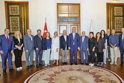 Çukurova’da adam diksen  yetişir, Adana sanayide birinci sıraya yükselebilir