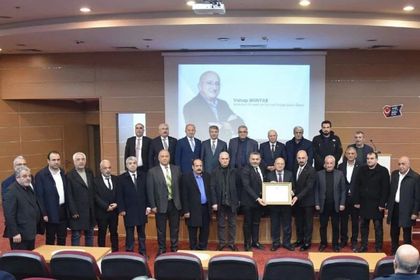 Depremde yıkılan çarşının yenisine çağrı yapılan 800 esnaftan taşınan neden 8’de kaldı?