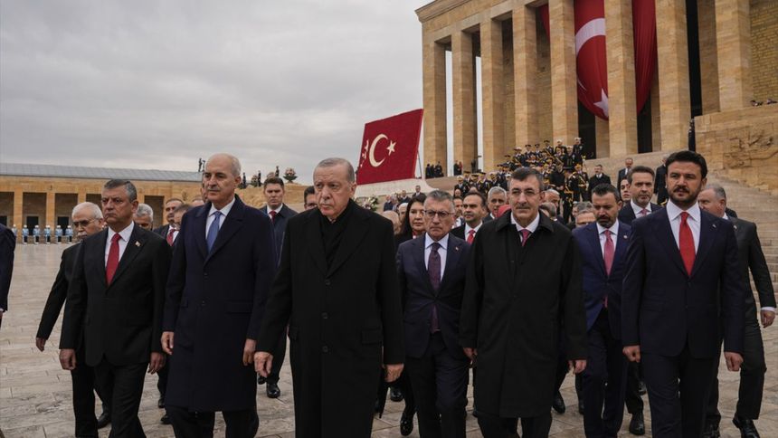 Devlet-siyaset-iktidar-muhalefet 103. yılda Cumhuriyet coşkusuyla Ata’nın huzurunda Devlet-siyaset-iktidar-muhalefet 103. yılda Cumhuriyet coşkusuyla Ata’nın huzurunda
