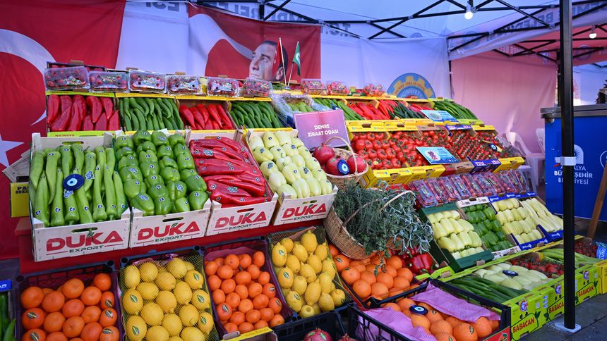 Antalya'da meyve miktarı yüzde 10,34 azaldı, fiyatı yüzde 50,96 arttı