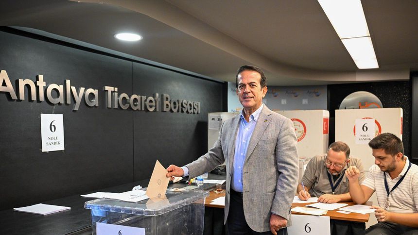 Antalya Ticaret Borsası’nda seçimin ilk turu tamamlandı