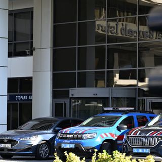 Can Holding'e operasyon: Çok sayıda şirkete el konuldu