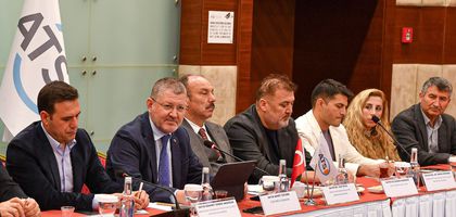 Ruslar gitti, konut satışları ve inşaat zorda