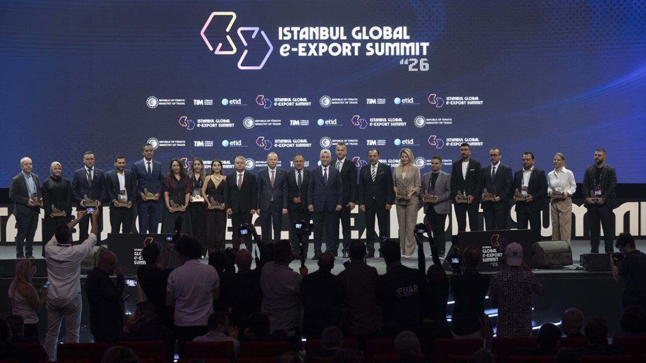 Bakan Bolat: Yıl sonu e-ihracat hedefi 6 milyar dolar