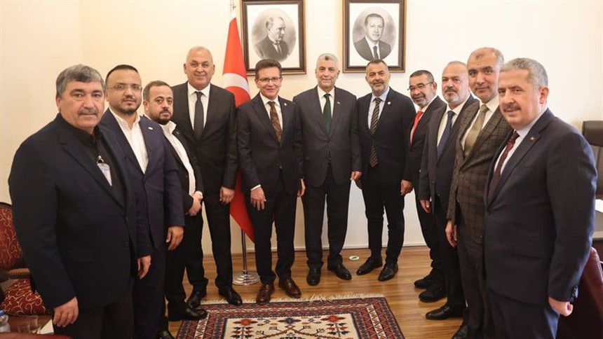 Antalyalı ihracatçılar sorunlarını Bakan Bolat ve Hisarcıklıoğlu’na anlattı