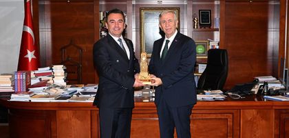 Dökmeci ve Yavaş, Sivrihisar için iş birliğini görüştü