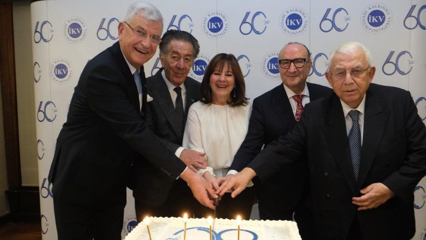 Gümrük Birliği’nde yeni yükümlülükler istenince kanıma dokundu Gümrük Birliği’nde yeni yükümlülükler istenince kanıma dokundu