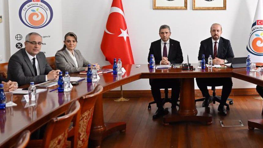 Orman yangınlarına karşı elektrik hatlarında önlem alınıyor