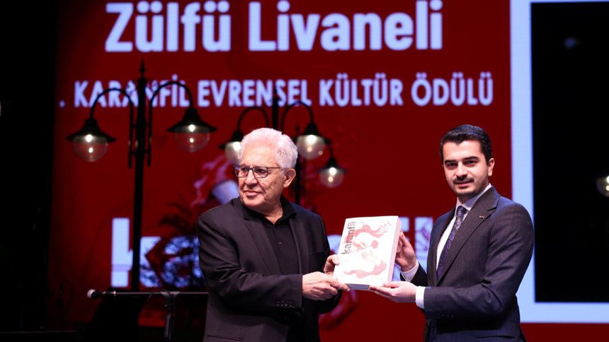 Zülfü Livaneli’ye Karanfil Evrensel Kültür Ödülü