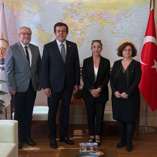 AK Partili Zeybekci: TÜSİAD Başkanı'nın mevcutlu bir şekilde ifadeye götürülmesi şık değildir
