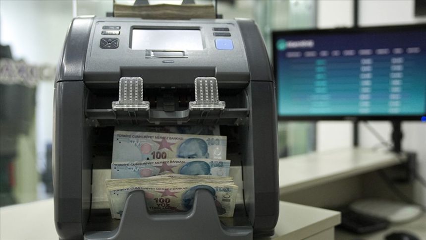 Mevduat en kısa vadeye yığılıyor