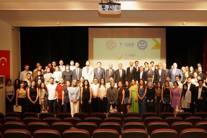 TÖDEB Fintek Çırağı Programı yeni mezunlarını verdi