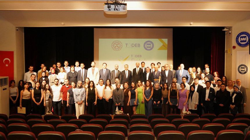 TÖDEB Fintek Çırağı Programı yeni mezunlarını verdi