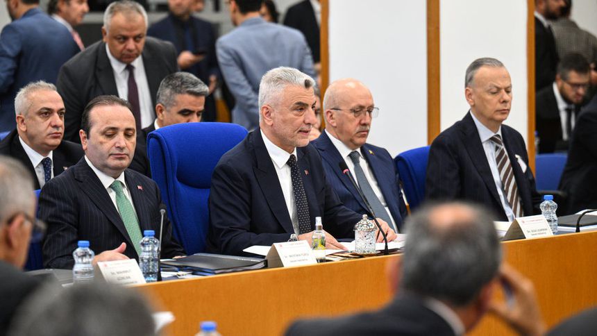 Bakan Bolat: Hükümet olarak tekstili hiçbir zaman gözden bırakmayız