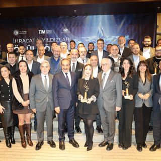 Ege yaş meyve sebze ihracatında zirveye çıkan 18 firma ödüllendirildi