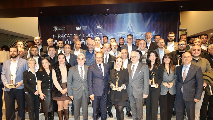 Ege yaş meyve sebze ihracatında zirveye çıkan 18 firma ödüllendirildi