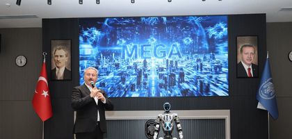 İnsansı robot MEGA, Melikgazi’de göreve başladı