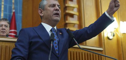 Özgür Özel, yeniden CHP TBMM Grup Başkanı seçildi
