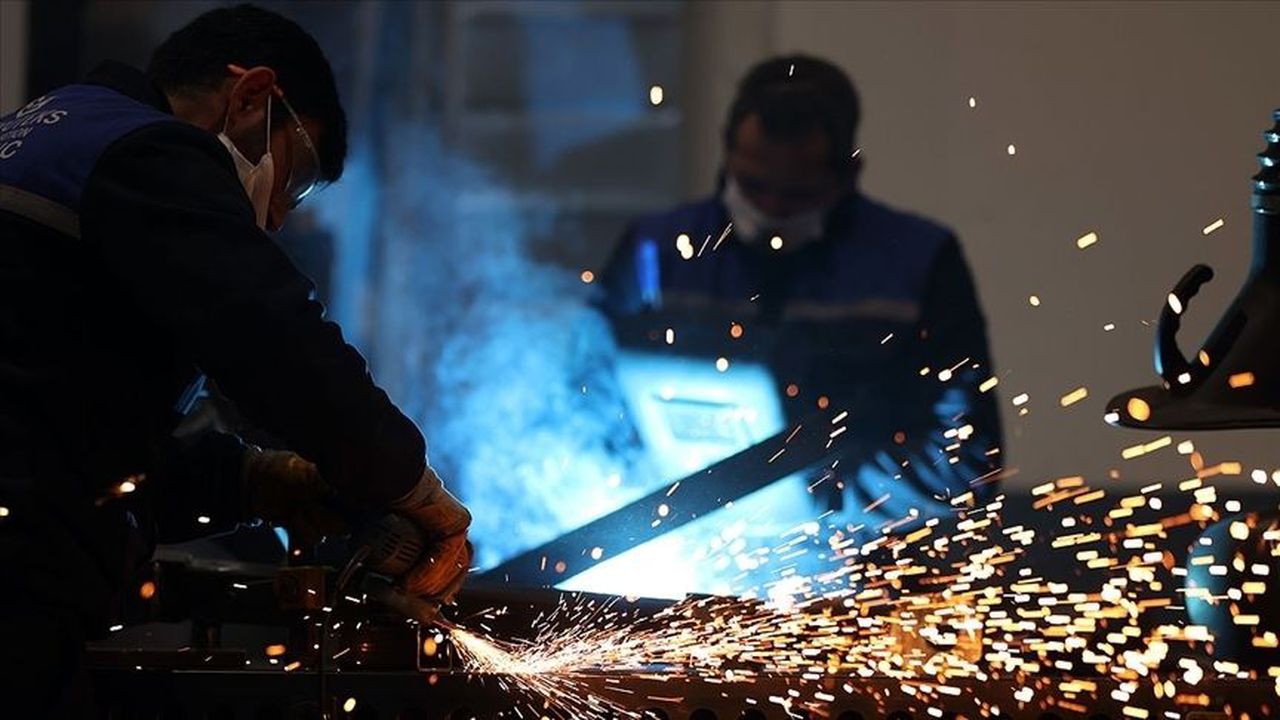 Kendi enerjisini üreten sanayiciye saat darbesi