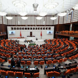 Yenilenebilir enerjide ‘süper izin’ teklifi Meclis'e sunuldu