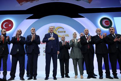 Erdoğan: Hepimizi sıkıntıya sokan hayat pahalılığı meselesini mutlaka çözeceğiz