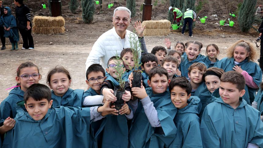 ALJ Türkiye 'Ağaçlandırma Seferberliği’nin ilk adımını 310 bin fidan ile İzmir’de attı