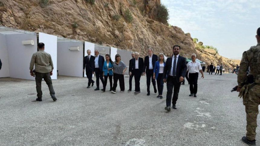Terör örgütü PKK silah bırakıyor: İlk görüntüler paylaşıldı