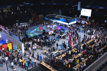 İnegöl Doğa Koleji öğrencileri Estonya’dan ödülle döndü