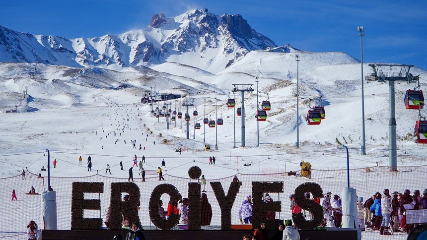Erciyes, dünyanın en iyi 25 kayak merkezi arasına girdi