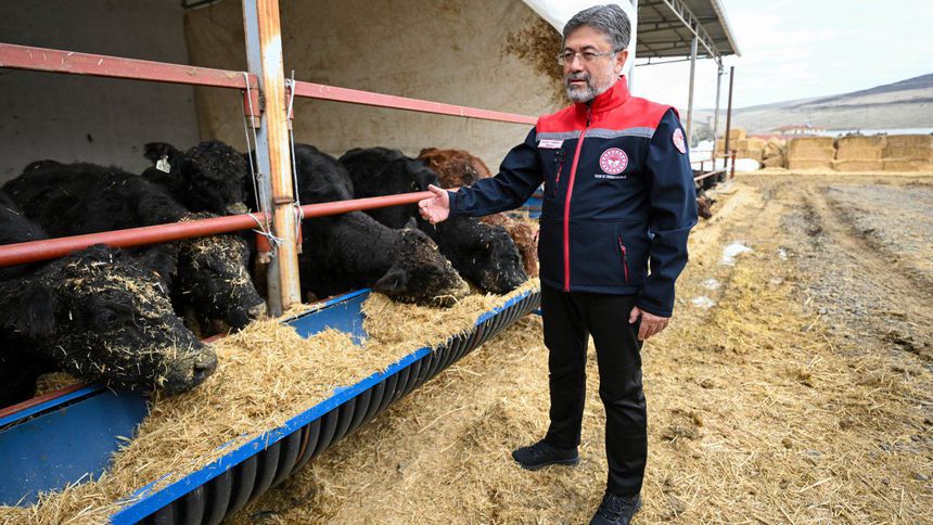 Yumaklı'dan 'kırmızı et' açıklaması: Yüzde 90 ile 93 arasında yeterliliğimiz var