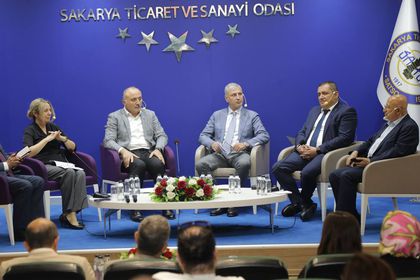 'Yeşil dönüşüm geç kalanlar için büyük bir  maliyet, erken davrananlar için bir fırsat'