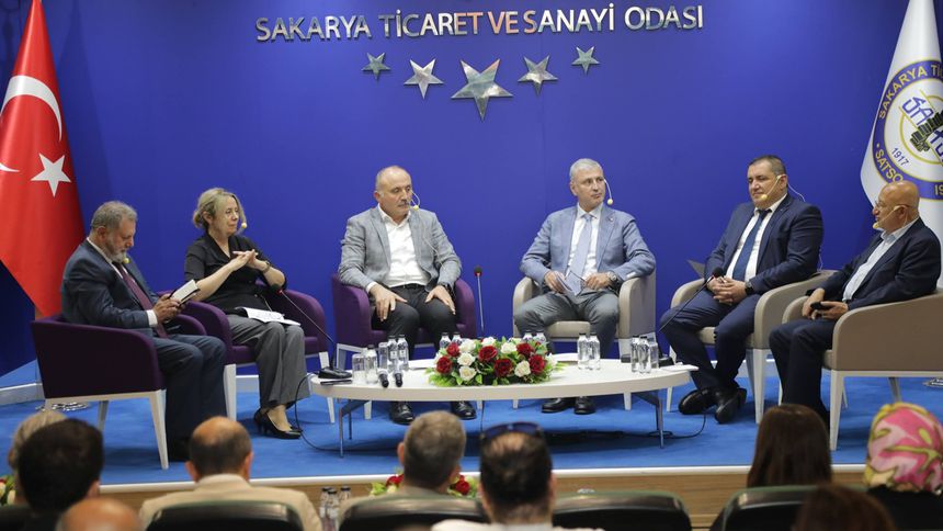 'Yeşil dönüşüm geç kalanlar için büyük bir  maliyet, erken davrananlar için bir fırsat'