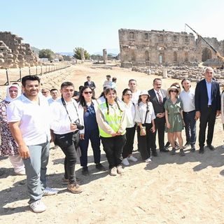 Bakan Ersoy: Aspendos’un üzerinden çağların örtüsünü kaldırıyoruz