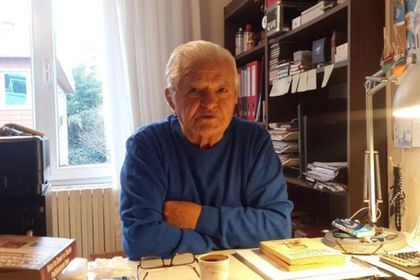 Artık mercekle bile gazete okuyamıyorum