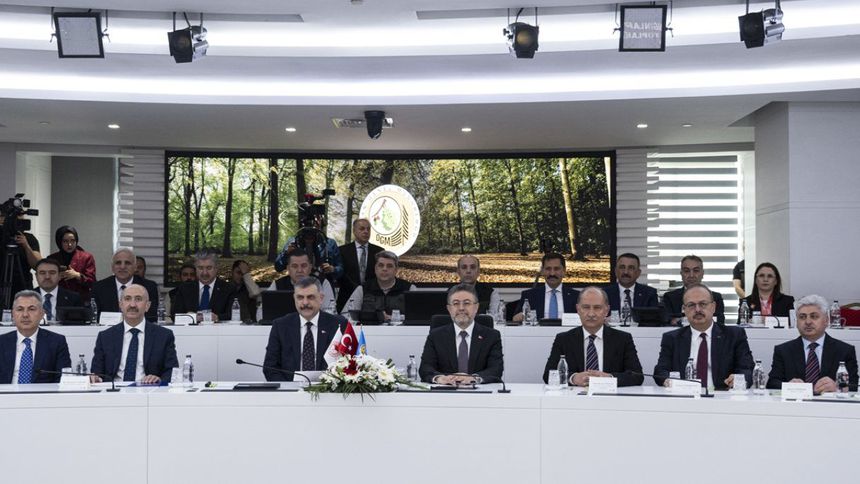 Yumaklı: Orman yangınlarıyla mücadeleyi 28 uçak, 119 helikopter ve 14 İHA ile yürüteceğiz