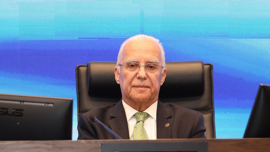 'Vize kalktı, Çinliler turist gibi gelip makine satıyorlar'