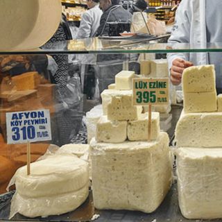 Kilo ile alma devri kapandı: Kaşar pahalı geldi, beyaz peynir öne çıktı