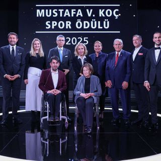 İki ödül başarıya bir ödül efsaneye...