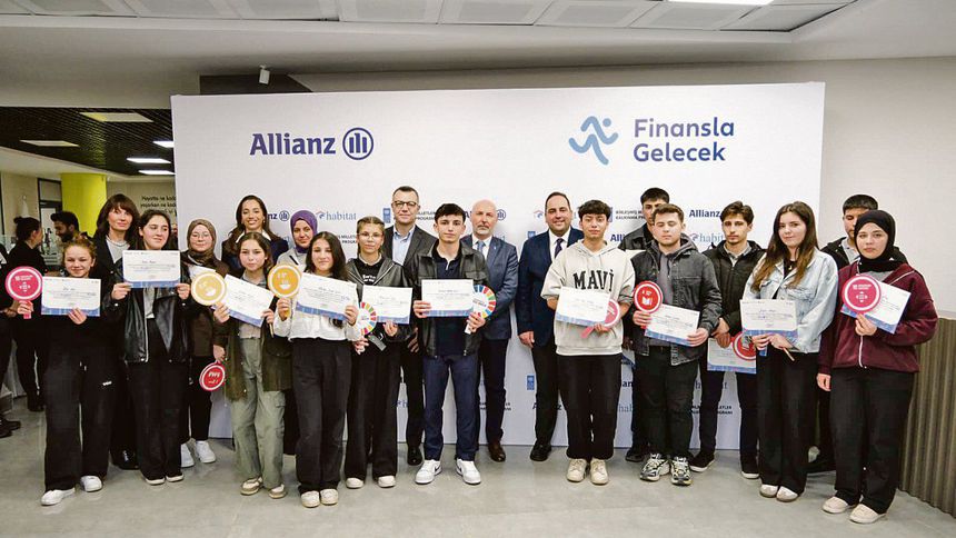 Allianz Türkiye, UNDP ve Habitat’tan 10 bin gence finansal okuryazarlık seferberliği Allianz Türkiye, UNDP ve Habitat’tan 10 bin gence finansal okuryazarlık seferberliği