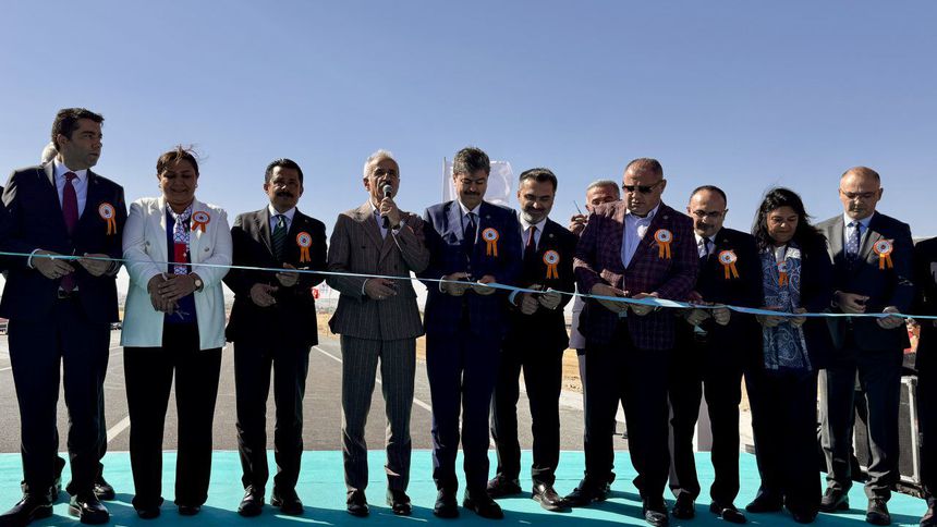 Kırşehir'de 3 kara yolu projesinin açılışı yapıldı