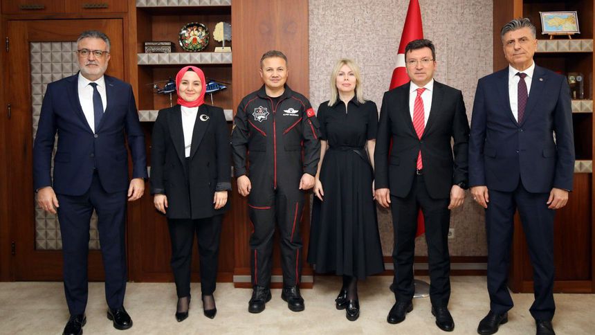 'Uzay ekonomisi 1,8 trilyon dolara koşuyor'